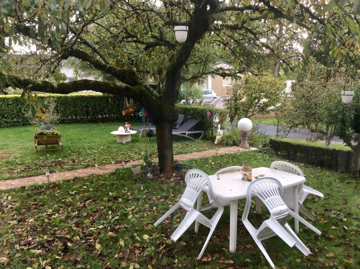 Maison Avec Veranda Proche Du Centre Ville Rignac  Buitenkant foto