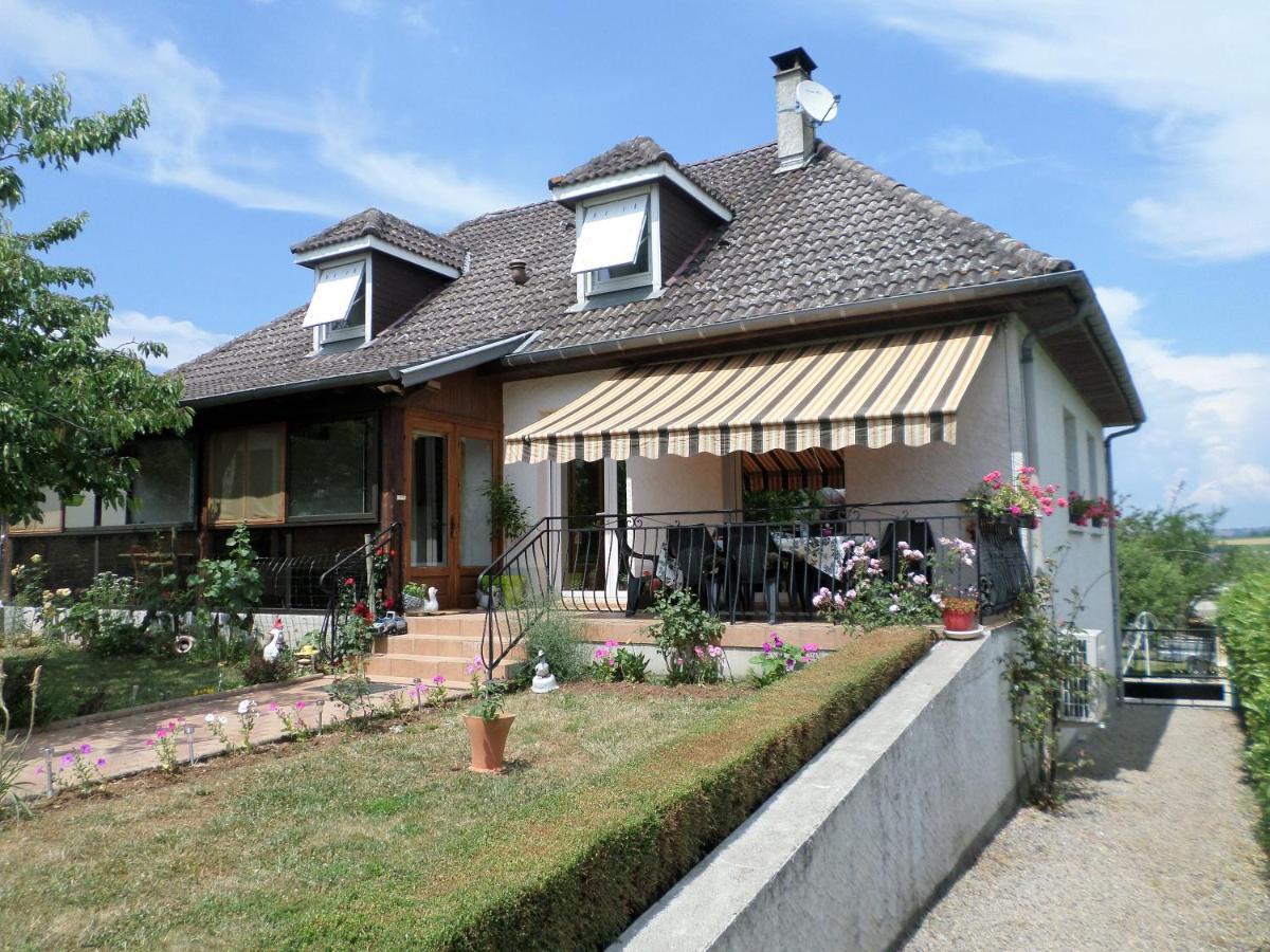 Maison Avec Veranda Proche Du Centre Ville Rignac  Buitenkant foto