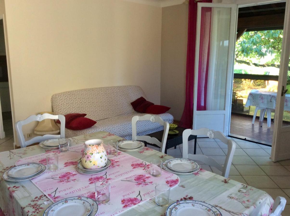 Maison Avec Veranda Proche Du Centre Ville Rignac  Buitenkant foto
